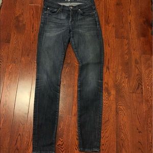Dark Wash Skinny Gwenevere 7 Jeans (wm’s 26)